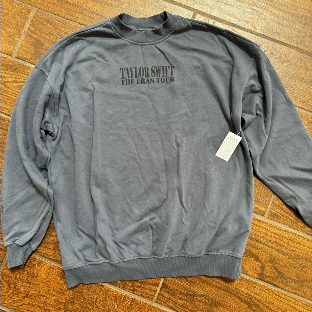 Eras Tour Crewneck Sweatshirt NWT from Paris N1 in May 2024 🫶🏻